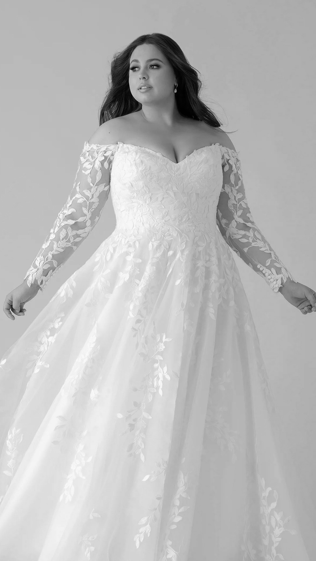 nantina-plus size-bw